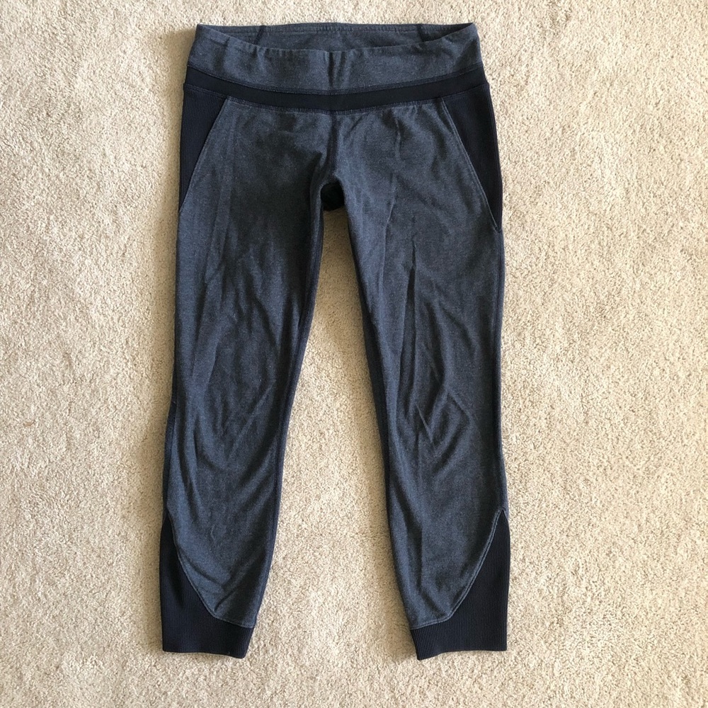 Lululemon Refine Crop Legging Heathered Black / Black size 6 - Picture 4 of 11